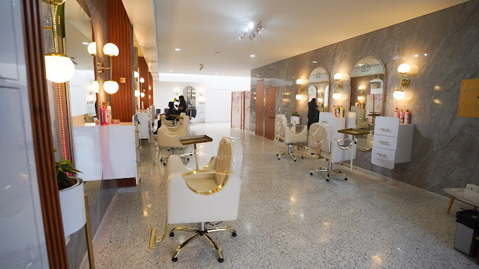 Cargar video: Video de el salón de Large, un lugar único para personas únicas